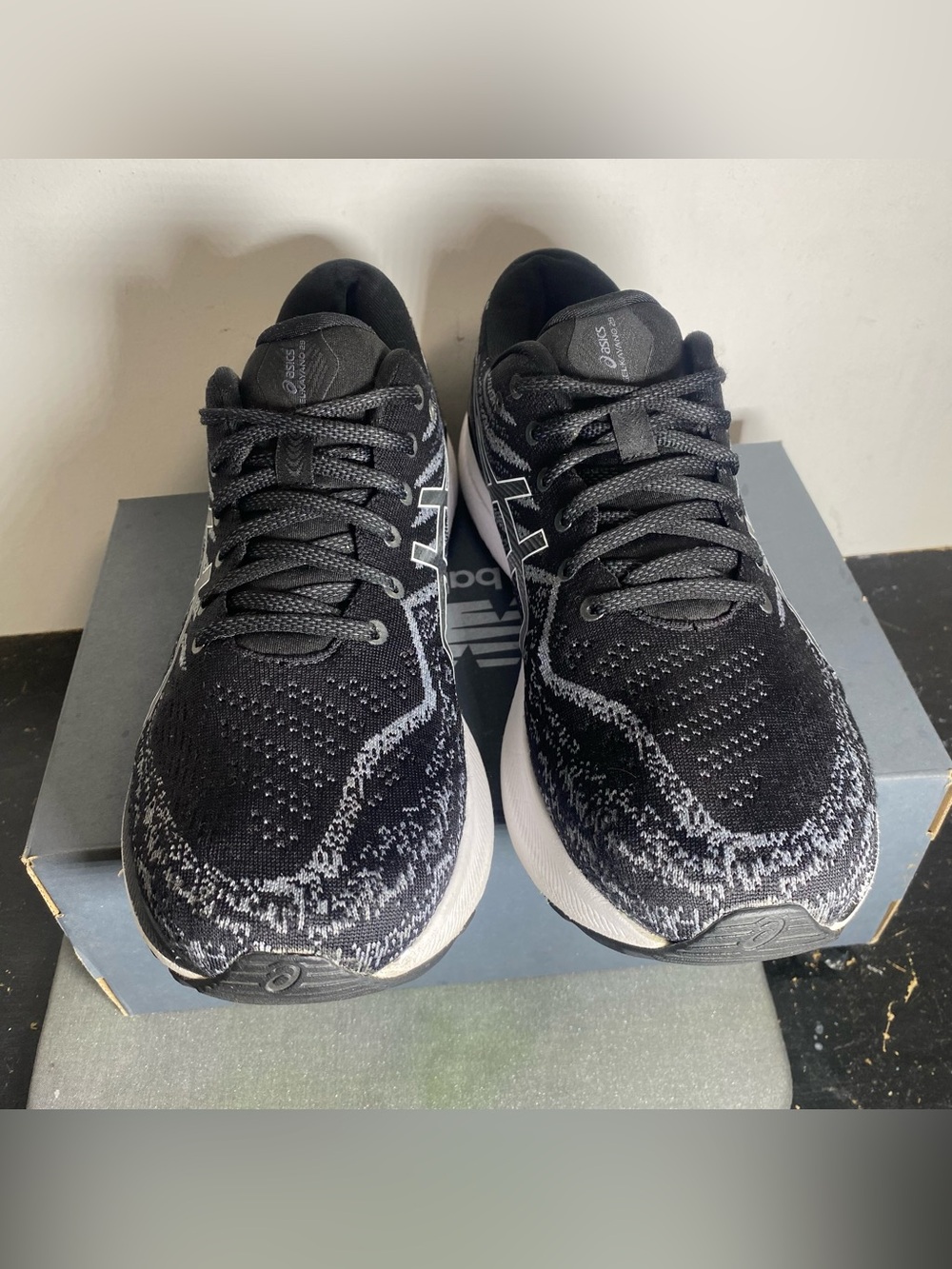 ASICS Gel-Kayano 29 -Size 11 - Picture 3 of 10